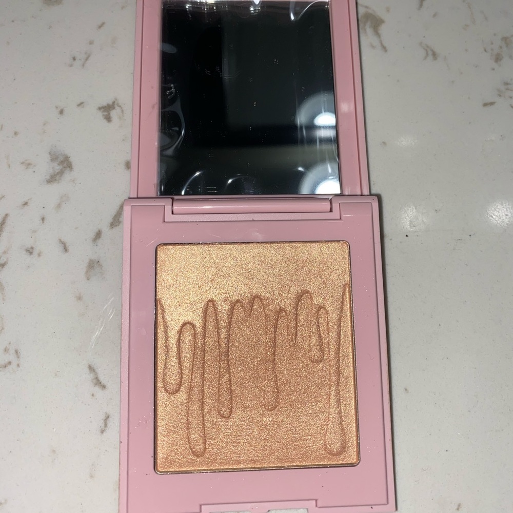Kylie cosmetics kylighter